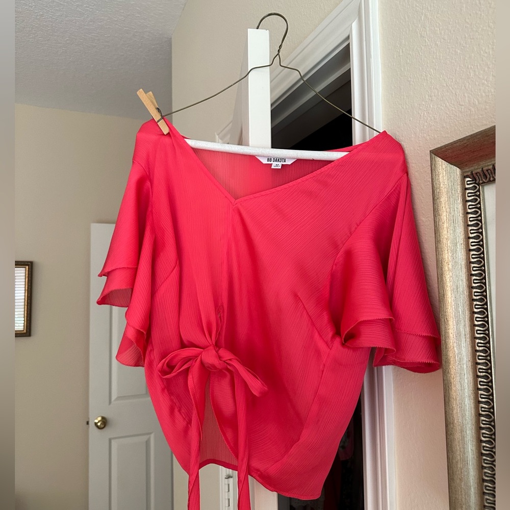 BB Dakota hot pink tie shirt